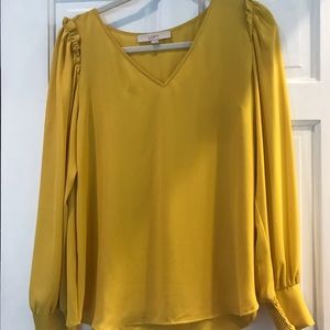 Loft blouse in mustard yellow